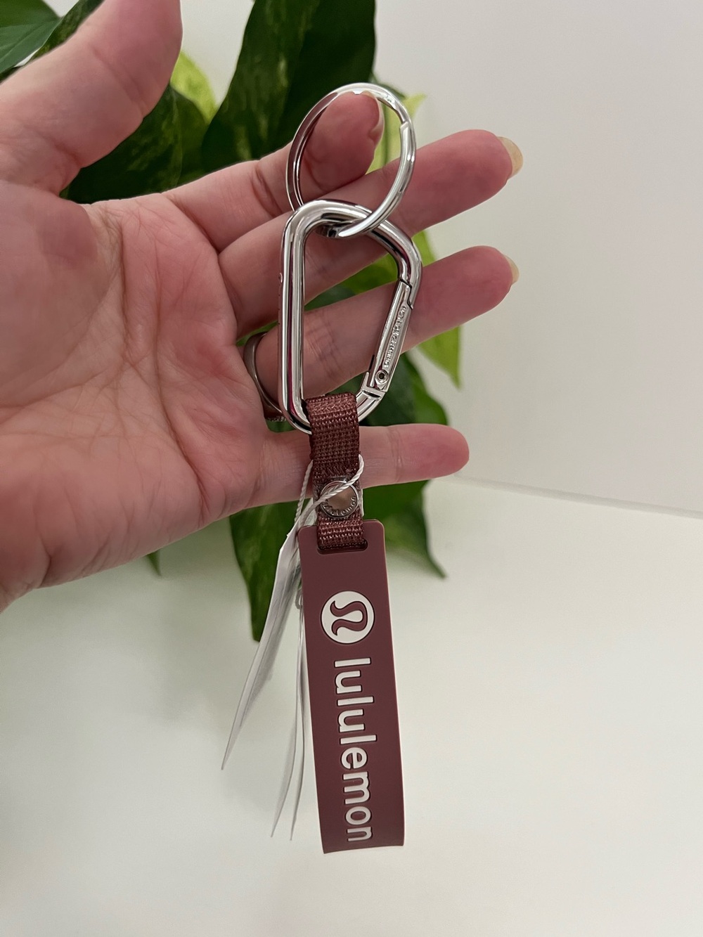 NWT Lululemon Mauve Silicone Keychain